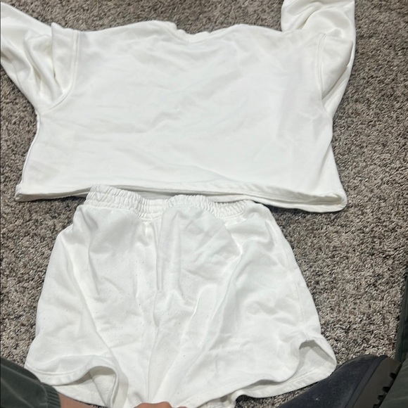 Kids White Bottoms and Sweatshirt Set - Picture 3 of 3